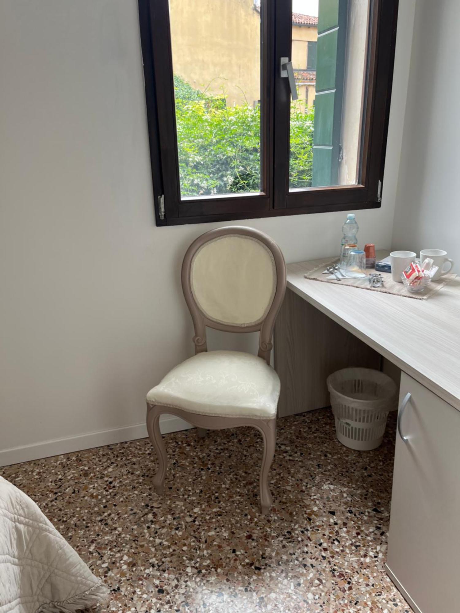 Casa Sulla Laguna Castello Guest house *